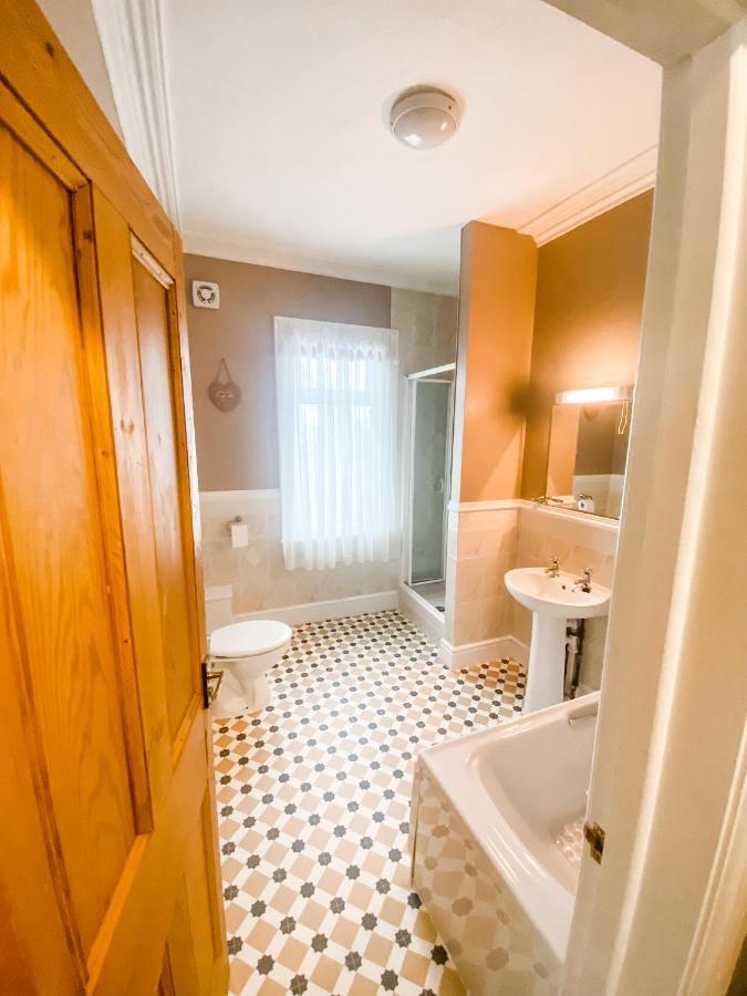 The Promenade Rooms Rhyl Bagian luar foto